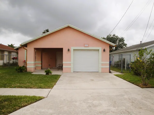 1021 W 10th Street, Riviera Beach, FL 33404