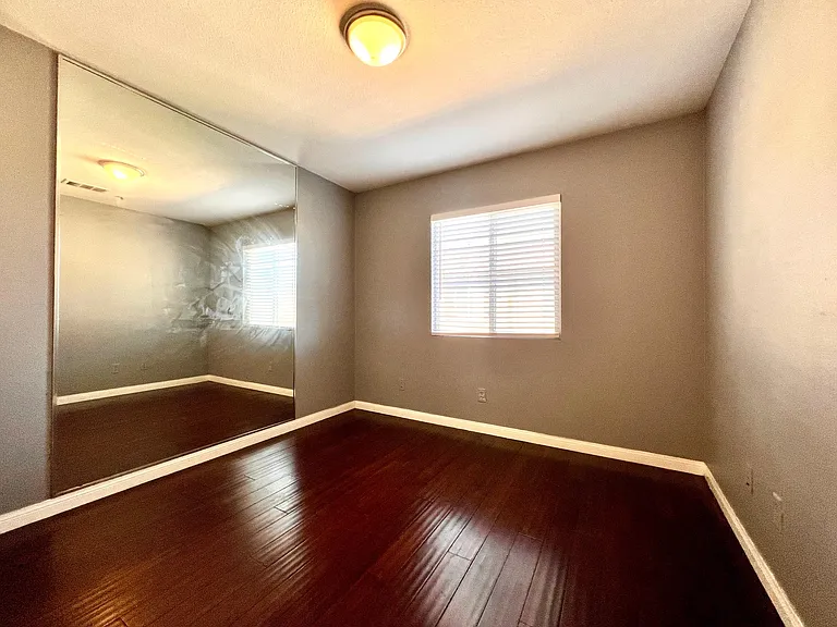 347 W Linden Dr — Photo 25