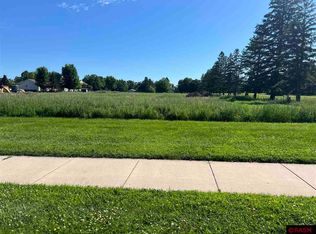 6th St N, New Ulm, MN 56073