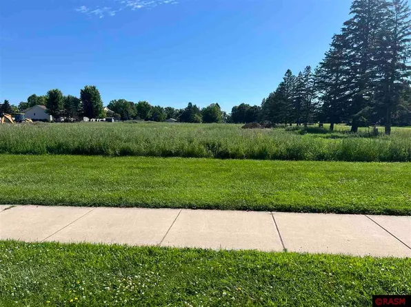 6th St N, New Ulm, MN 56073