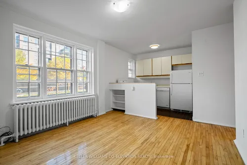 2676 Yonge St Photo 1