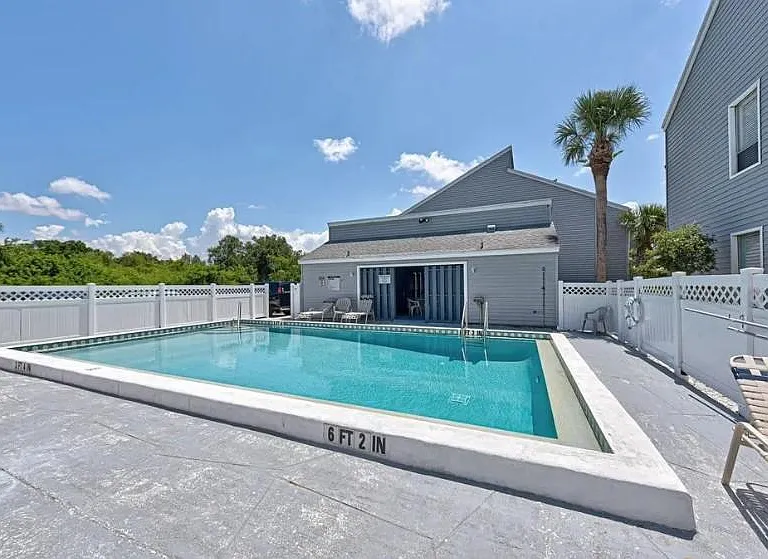Community pool