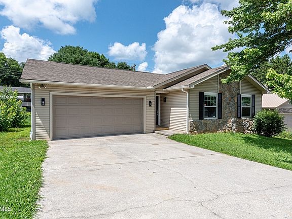 5th image of 3217 Bloomfield Cir