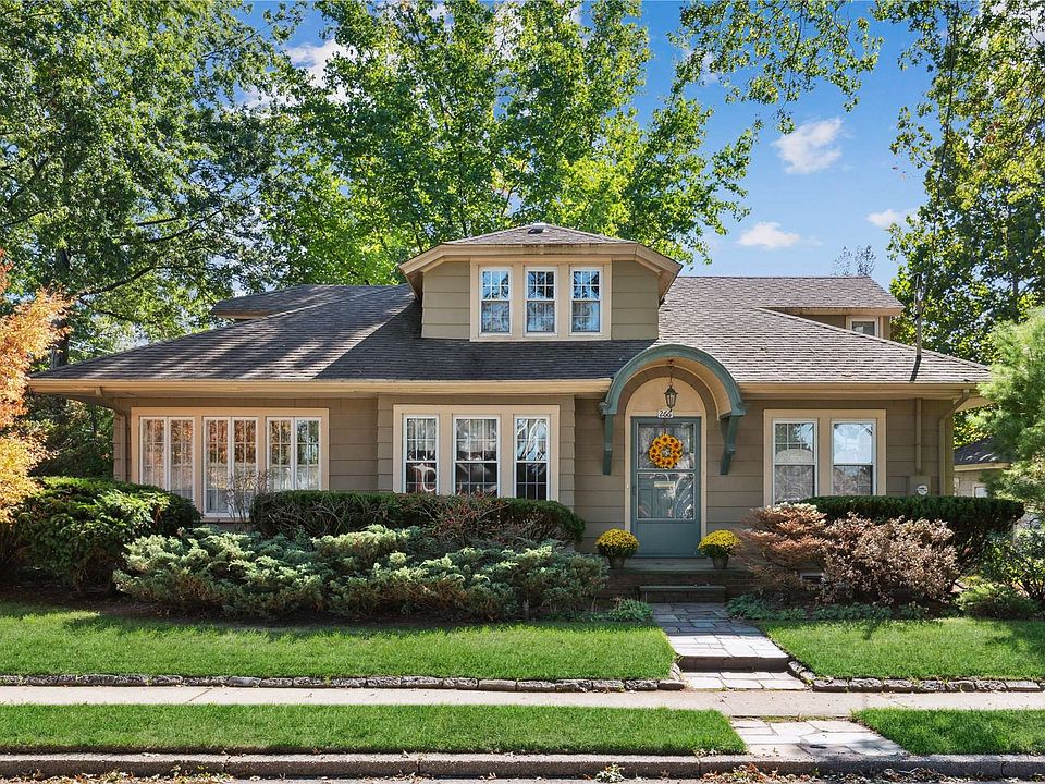 266 Tulip Avenue, Floral Park, NY 11001 Zillow