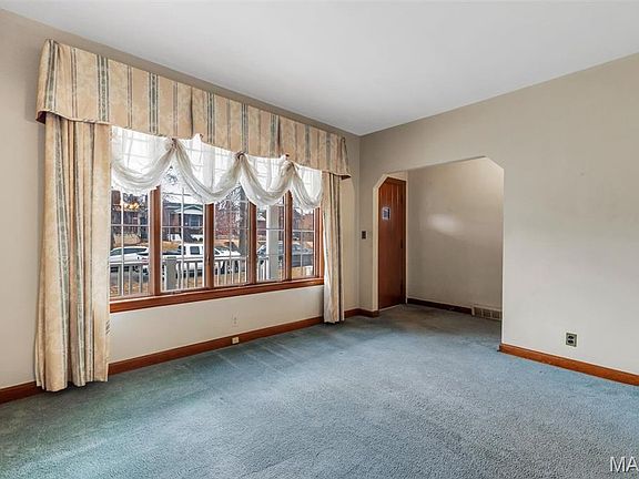 5th image of 5421 Odell St