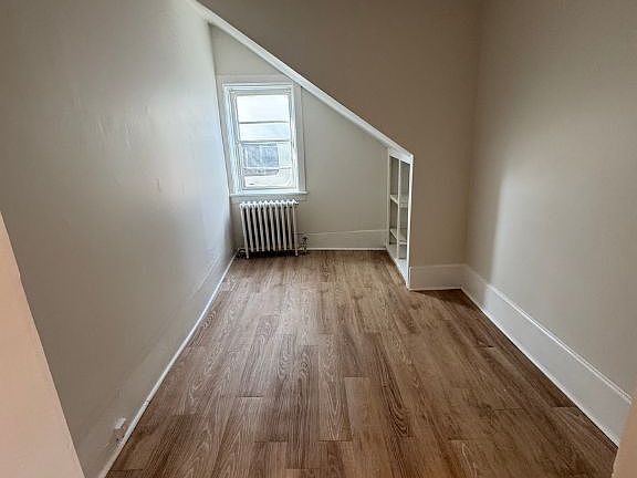 4th image of 10 Willow St N #1