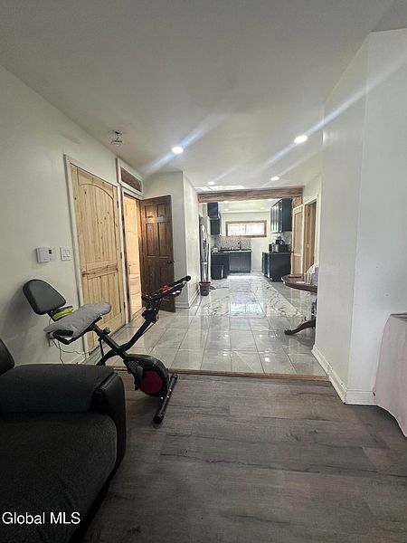 5th image of 1142 Cutler Street