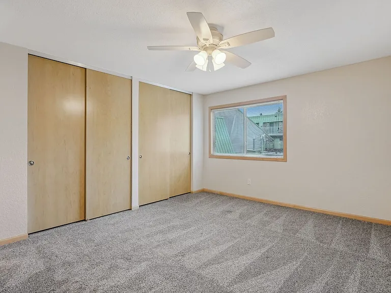 Larpenteur Estates Apartments — Photo 61