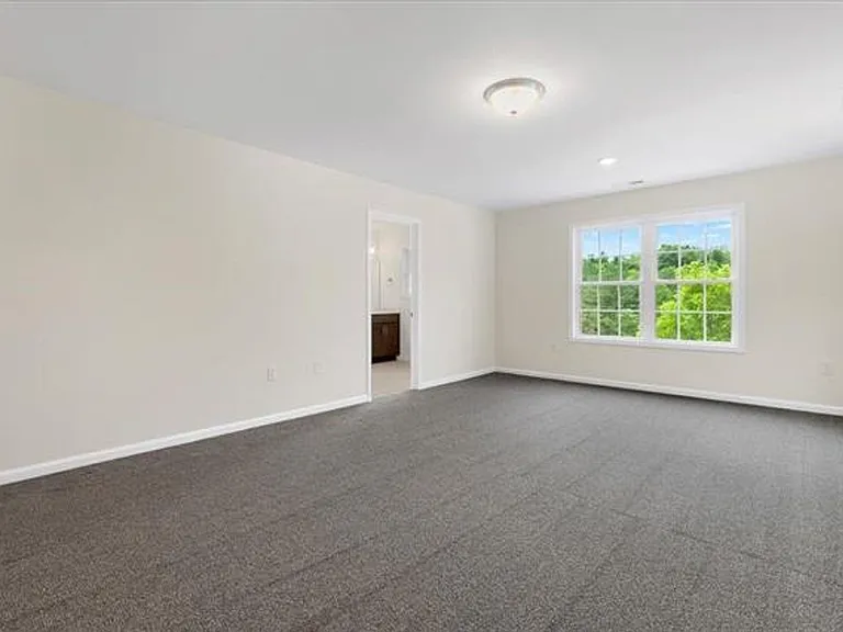 220 Bishop Rd — Photo 13