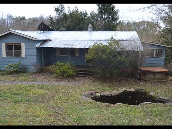 Small Fish Pond/Hot Tub