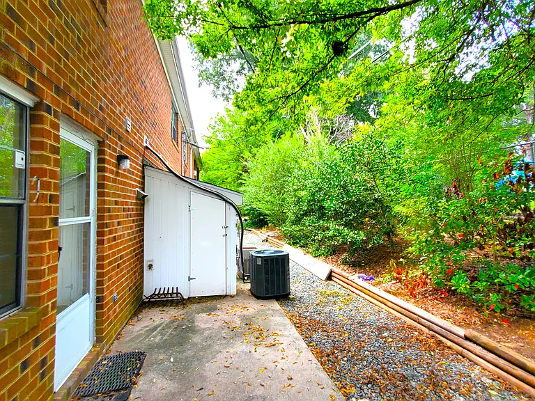 1002 Willow Dr #109 — Photo 18