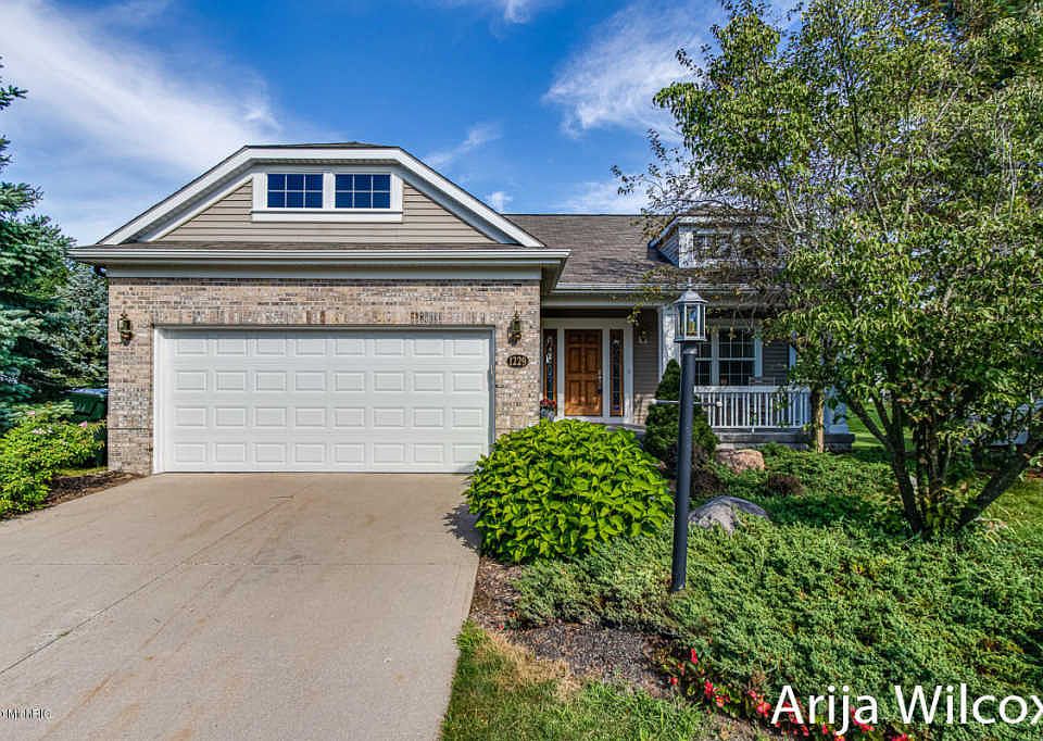 1st image of 1229 Riverwalk Ct SE