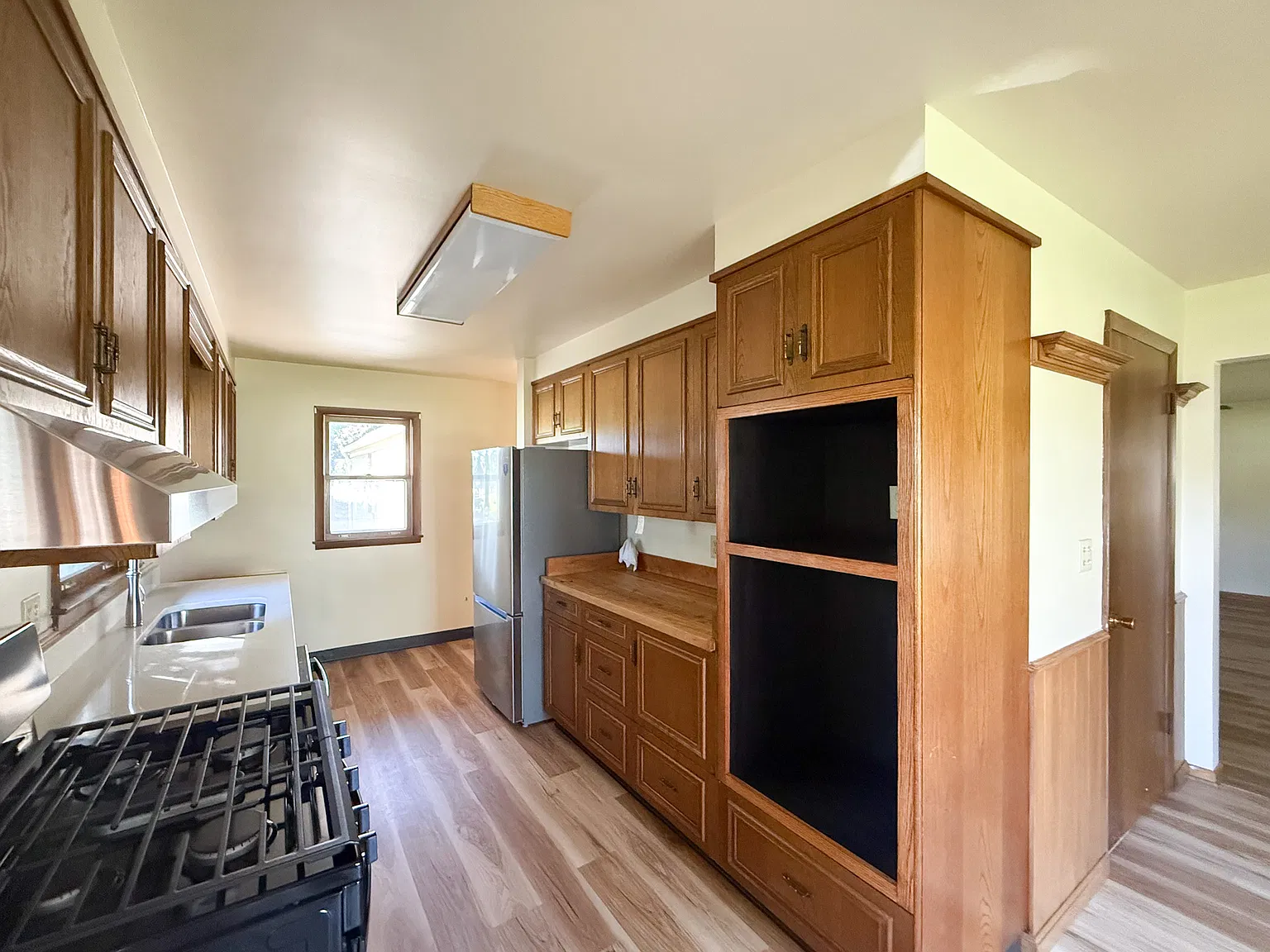 3 bed, 2036 sqft, $2,500 — Photo 4