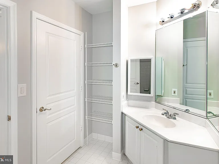 2204 Westcourt Ln #306 — Photo 22