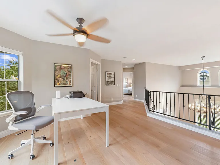 200 Oak View Ln — Photo 18