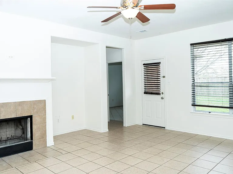 12914 Pinehall Ln — Photo 9