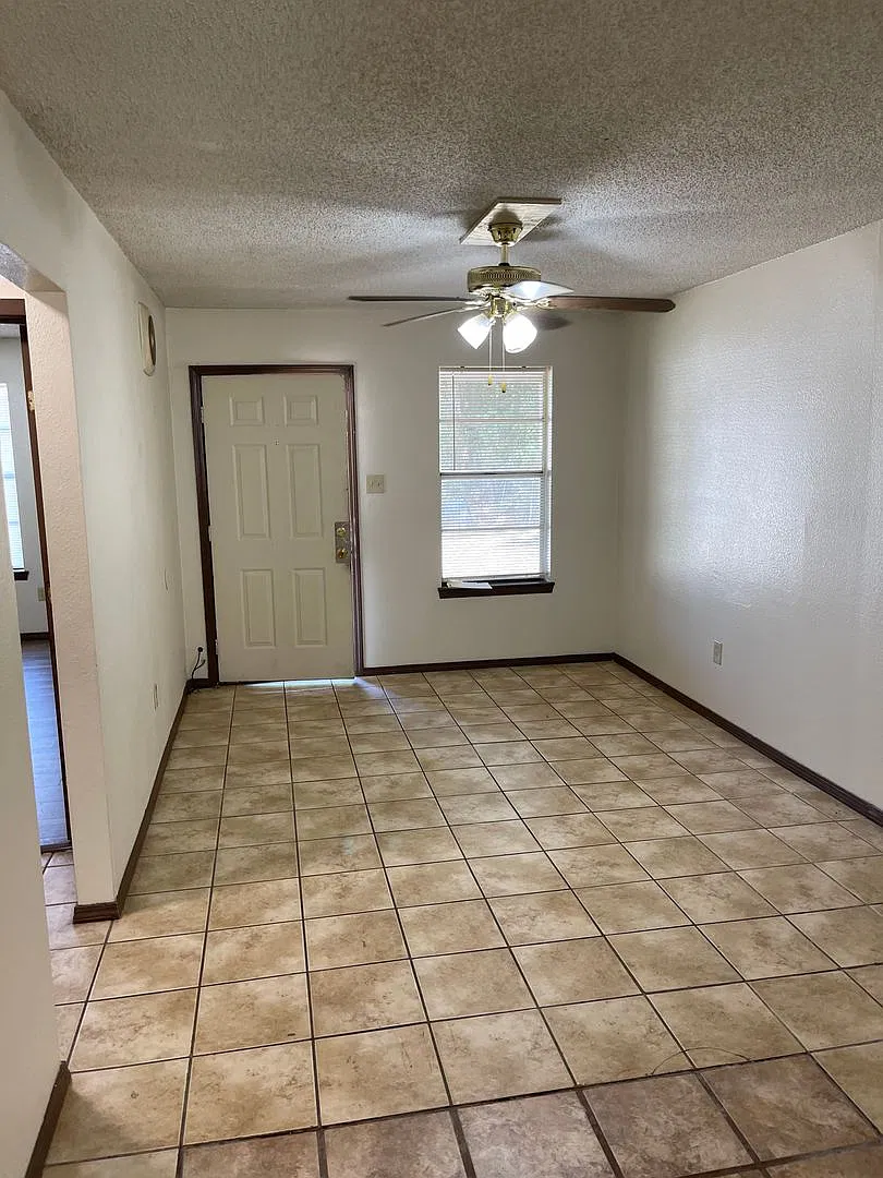 2440 Elm Park Dr Br La 70807 — Photo 3