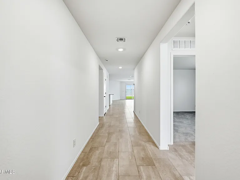 24661 W Jessica Ln — Photo 14