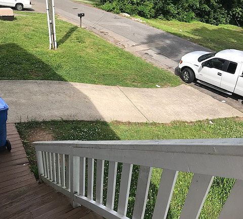 3rd image of 817 Sylvan Dr