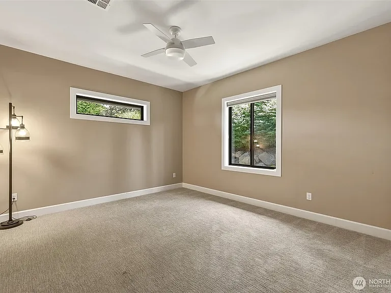 2643 Molten Ct — Photo 38