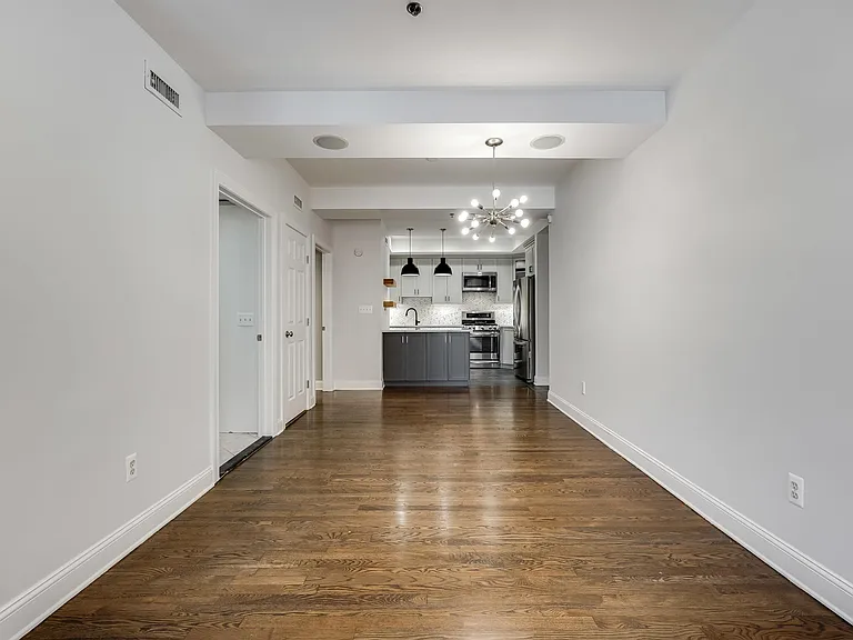 829 Washington St #5 — Photo 13