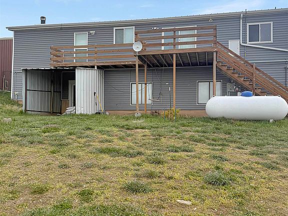 3rd image of 215 Loop Rd