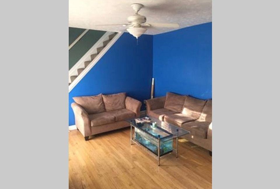2nd image of 3987 W 22nd St