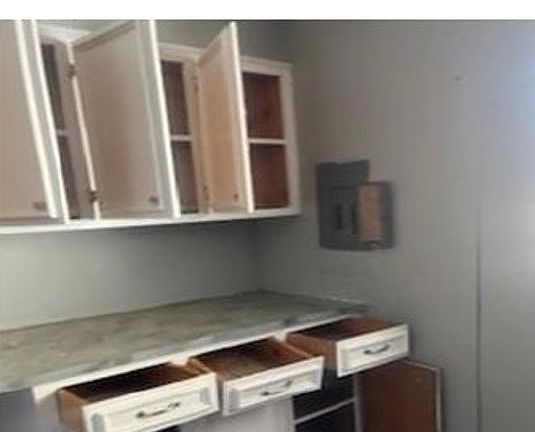 4th image of 577 Beltline Rd