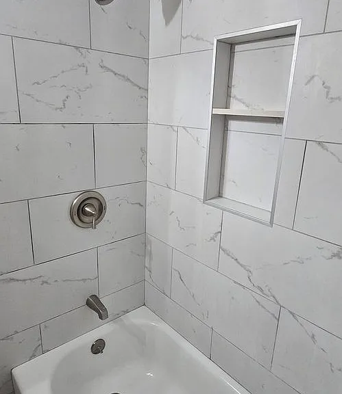 405 S Kroeger St — Photo 37