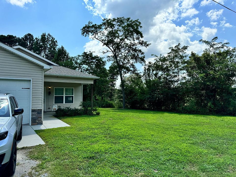2nd image of 837 Worley Chapel Rd