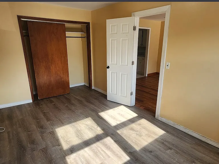 208 Sanford Ave #1 — Photo 5