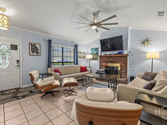 5th image of 6 Brighton Woods Court