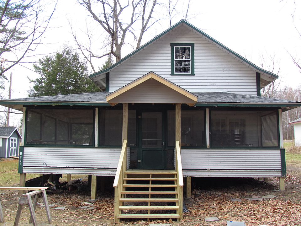 1st image of 113 Lakeshore Dr