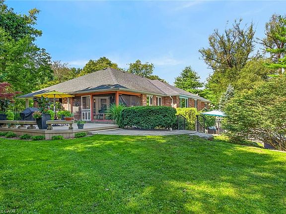 3rd image of 3 Forest Glen Ct
