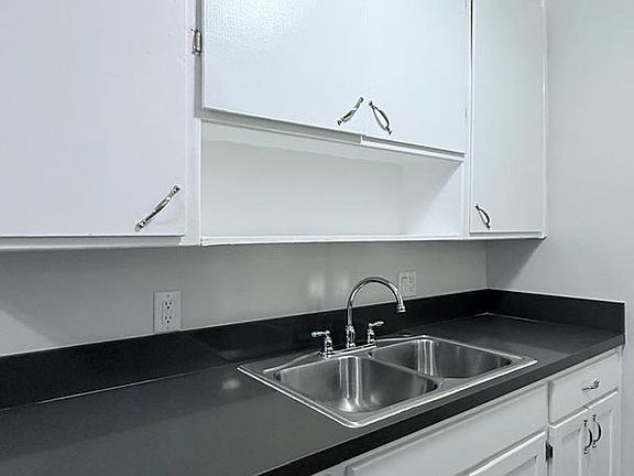4th image of 1931 Obama Blvd APT 5