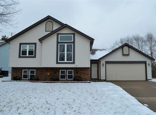 1344 W 49th St, Davenport, IA