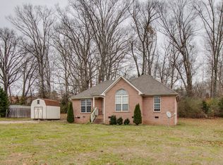 2644 Owens Dr, Santa Fe, TN 38482