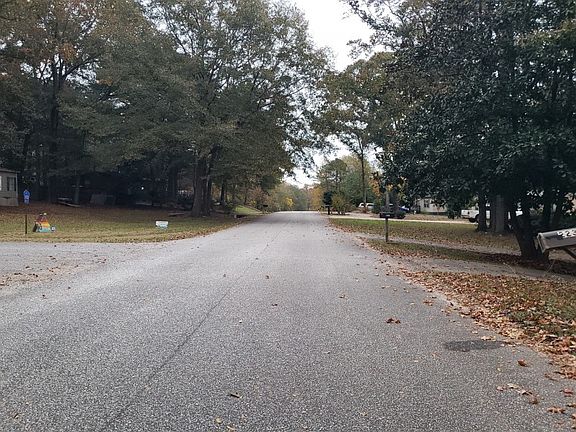 4th image of 223 Lee Road 697 #78