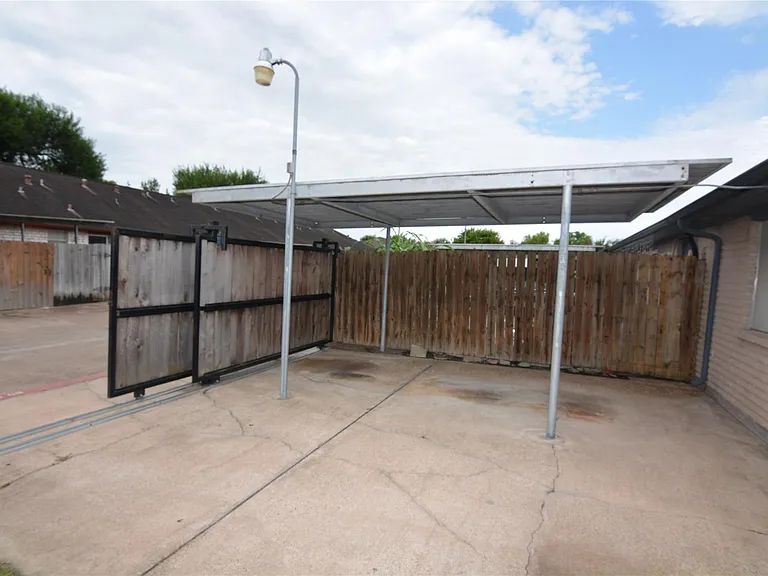 7104 Jetty Ln — Photo 14