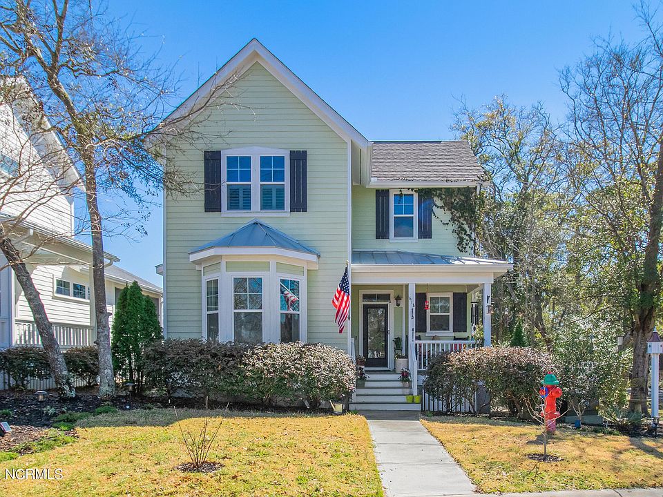 1st image of 618 McKenzie Cir