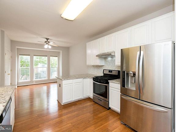 3rd image of 8126 Mallard Shore Dr