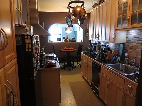 7814 Austin St APT 2H, Queens, NY 11375