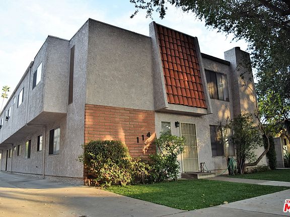 2nd image of 114 S Marguerita Ave