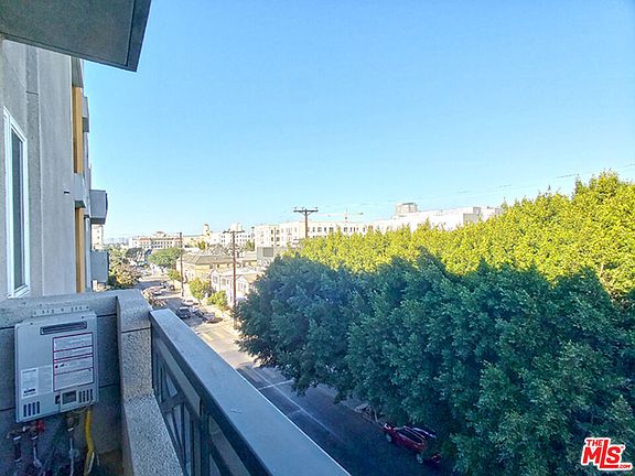 4th image of 900 S Harvard Blvd APT 502