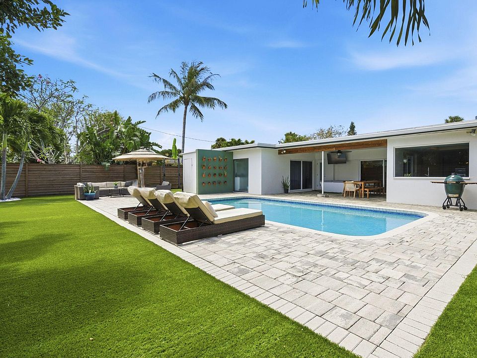 1st image of 9744 Dahlia Avenue