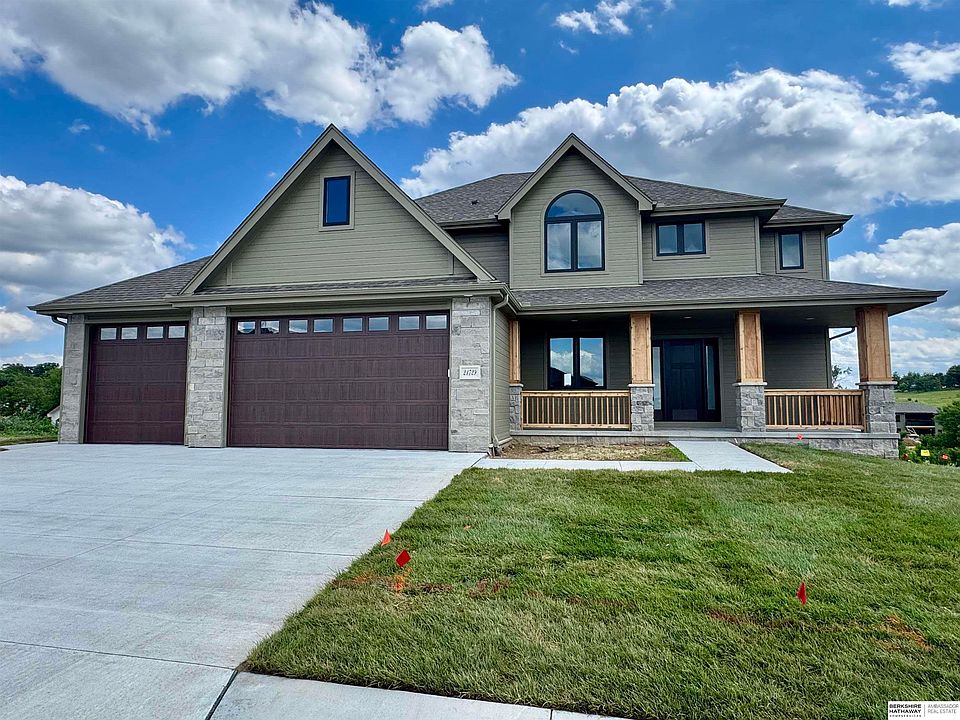 1st image of 21729 Parkview Dr