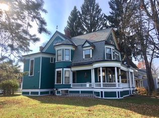 221 Regent St APT A, Saratoga Springs, NY 12866
