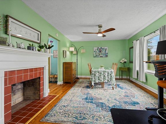 5th image of 2206 Circle Dr