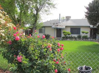 1506 N Howard Ave, Kerman, CA 93630