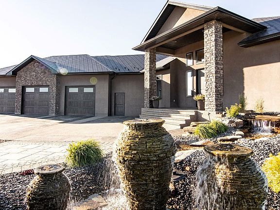 4th image of 14 Countrylane Blvd